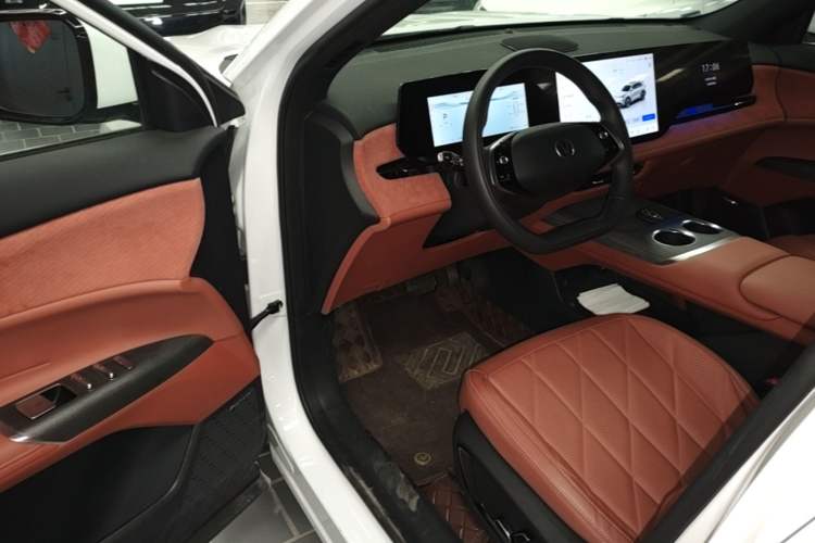 Used CHANGAN CS75 PLUS 2025 4th Generation UItra 2.0T New Blue Whale Smart Intelligent Powertrain Version Driver Seat