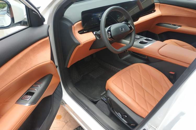 Used CHANGAN CS75 PLUS 2025 4th Generation 1.5T New Blue Whale Smart Luxury Edition Driver Seat