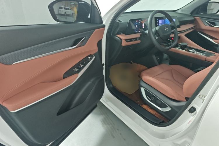 Used CHANGAN CS75 PLUS 2025 Model, 3rd Generation Champion Edition 1.5T Jingling Version Driver Seat