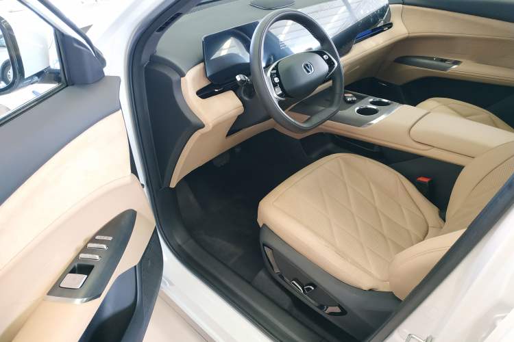 Used CHANGAN CS75 PLUS 2025 4th Generation 1.5T New Blue Whale Smart Flagship Version Driver Seat