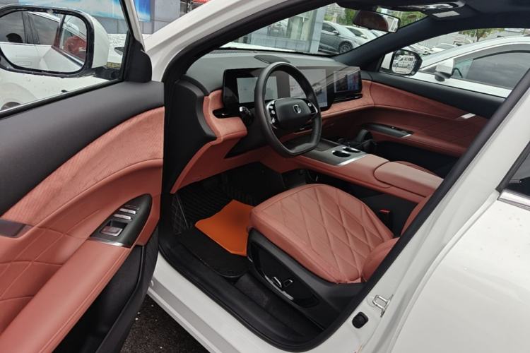 Used CHANGAN CS75 PLUS 2025 4th Generation UItra 2.0T New Blue Whale Smart Intelligent Powertrain Version Driver Seat