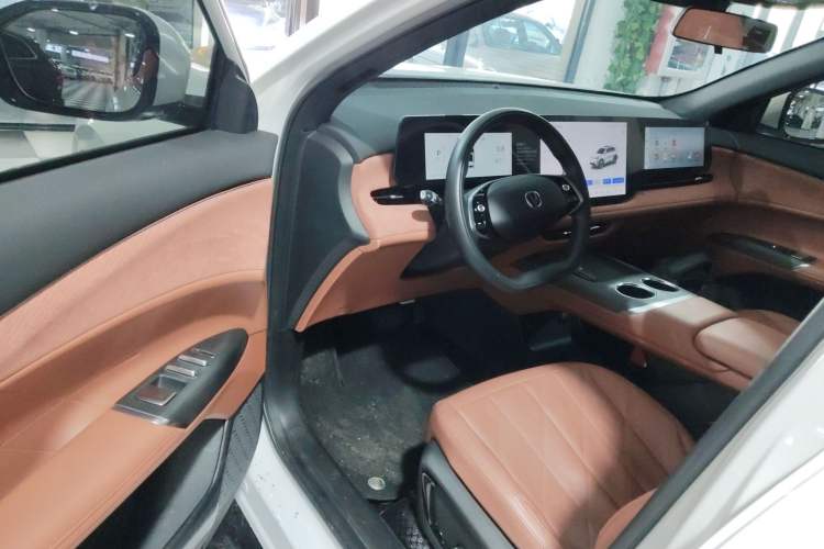 Used CHANGAN CS75 PLUS 2025 4th Generation 1.5T New Blue Whale Smart Luxury Edition Driver Seat