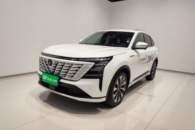 Used CHANGAN CS75 PLUS 2025 4th Generation UItra 2.0T New Blue Whale Engine – Cloud Edition