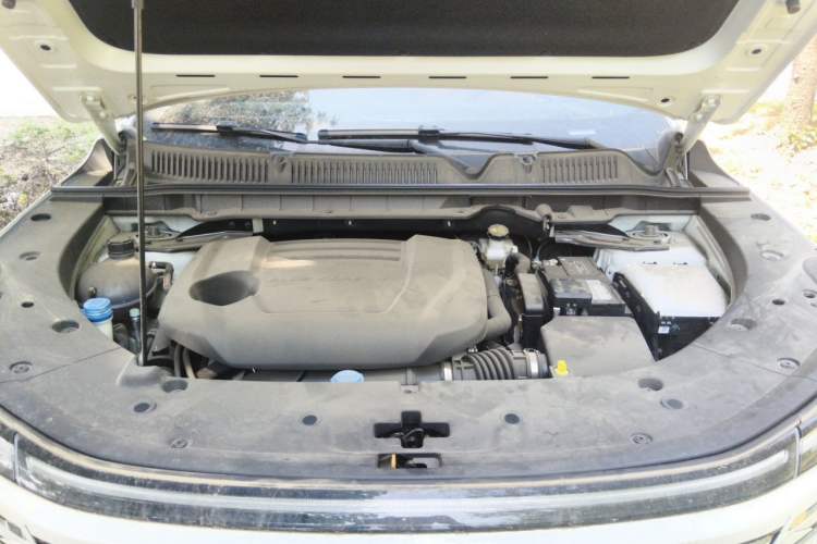 Used CHANGAN CS75 PLUS 2025 4th Generation UItra 2.0T New Blue Whale Smart Intelligent Powertrain Version Engine Bay