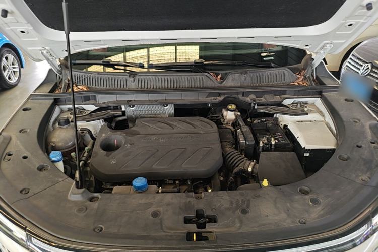 Used CHANGAN CS75 PLUS 2025 4th Generation 1.5T New Blue Whale Smart Luxury Edition Engine Bay