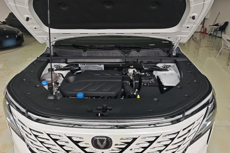 Used CHANGAN CS75 PLUS 2025 4th Generation 1.5T New Blue Whale Smart Luxury Edition Engine Bay