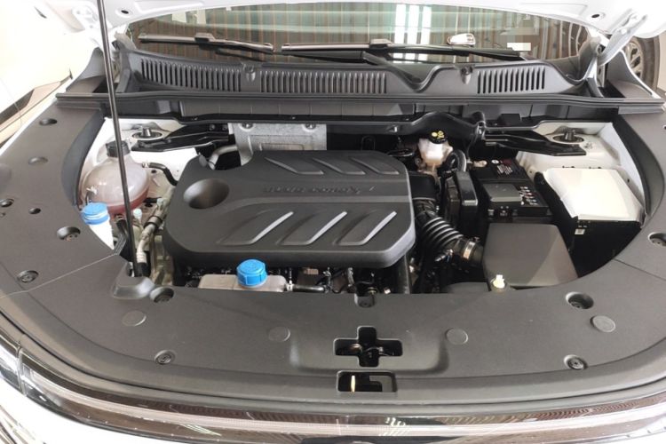 Used CHANGAN CS75 PLUS 2025 4th Generation 1.5T New Blue Whale Smart Luxury Edition Engine Bay