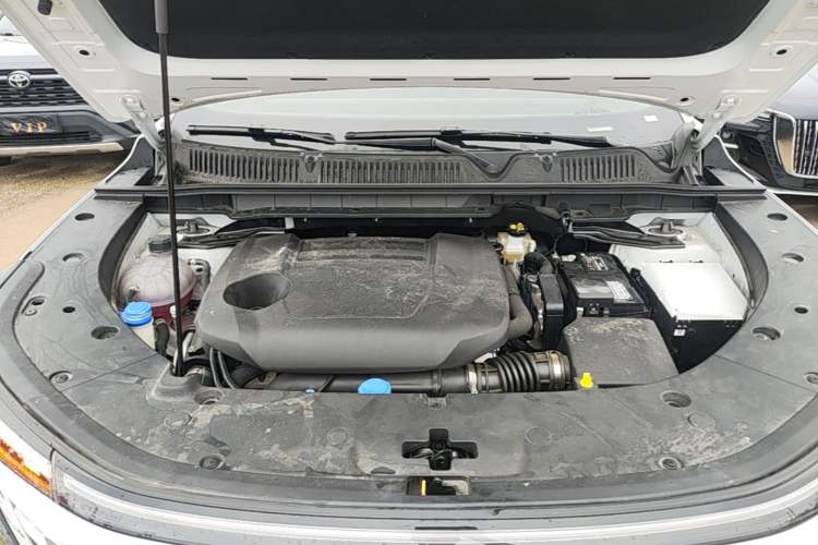 Used CHANGAN CS75 PLUS 2025 4th Generation UItra 2.0T New Blue Whale Engine – Wind Style Engine Bay