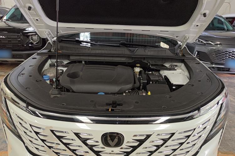 Used CHANGAN CS75 PLUS 2025 4th Generation UItra 2.0T New Blue Whale Engine – Cloud Edition Engine Bay