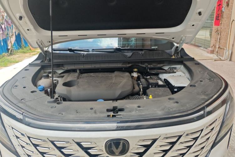 Used CHANGAN CS75 PLUS 2025 4th Generation UItra 2.0T New Blue Whale Smart Intelligent Powertrain Version Engine Bay