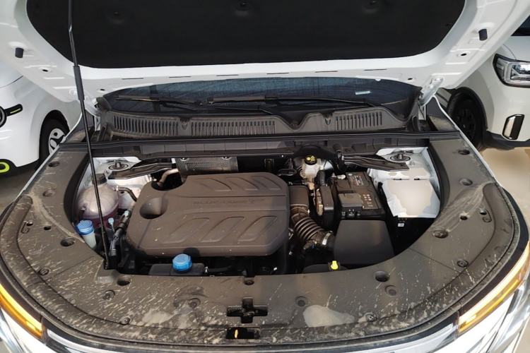 Used CHANGAN CS75 PLUS 2025 4th Generation 1.5T New Blue Whale Smart Luxury Edition Engine Bay