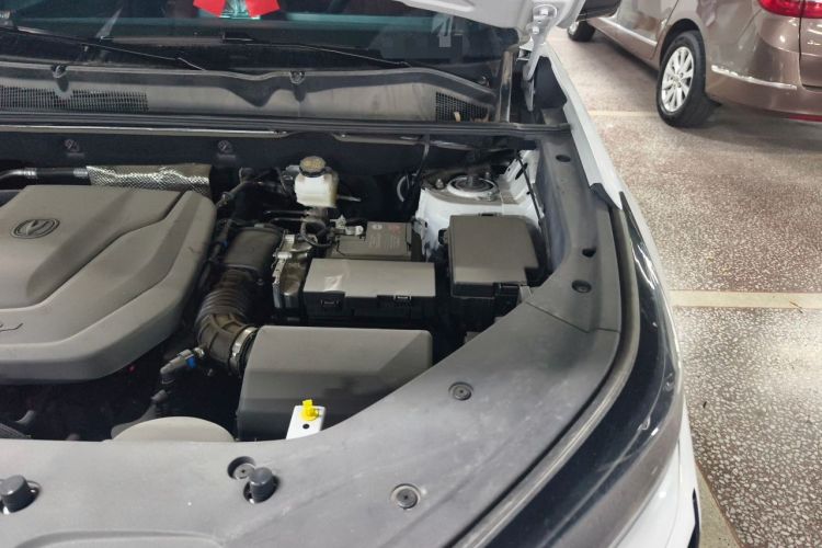 Used CHANGAN CS75 PLUS 2025 Model, 3rd Generation Champion Edition 1.5T Jinghang Version Engine Bay Left
