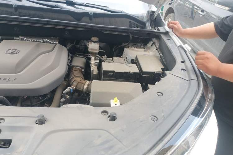 Used CHANGAN CS75 PLUS 2025 Model, 3rd Generation Champion Edition 1.5T Jinghang Version Engine Bay Left