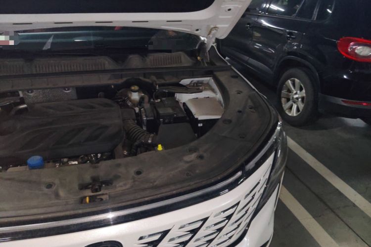 Used CHANGAN CS75 PLUS 2025 4th Generation 1.5T New Blue Whale Smart Flagship Version Engine Bay Left