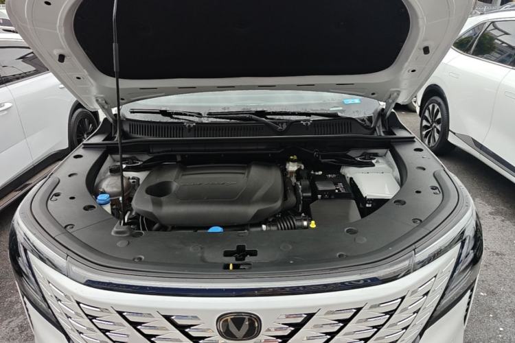 Used CHANGAN CS75 PLUS 2025 4th Generation UItra 2.0T New Blue Whale Smart Intelligent Powertrain Version Engine Bay