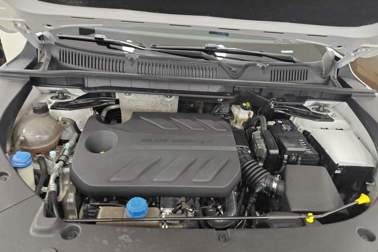 Used CHANGAN CS75 PLUS 2025 4th Generation 1.5T New Blue Whale Smart Luxury Edition Engine Bay