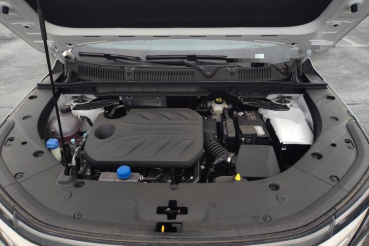 Used CHANGAN CS75 PLUS 2025 4th Generation 1.5T New Blue Whale Smart Luxury Edition Engine Bay