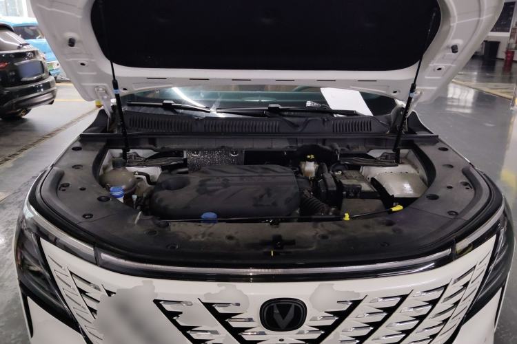 Used CHANGAN CS75 PLUS 2025 4th Generation 1.5T New Blue Whale Smart Flagship Version Engine Bay