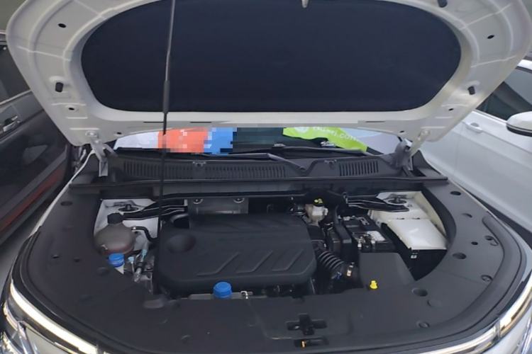 Used CHANGAN CS75 PLUS 2025 4th Generation 1.5T New Blue Whale Smart Flagship Version Engine Bay