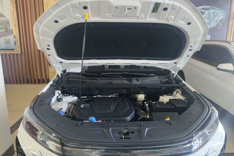 Used CHANGAN CS75 PLUS 2025 Model, 3rd Generation Champion Edition 1.5T Jinghang Version Engine Bay
