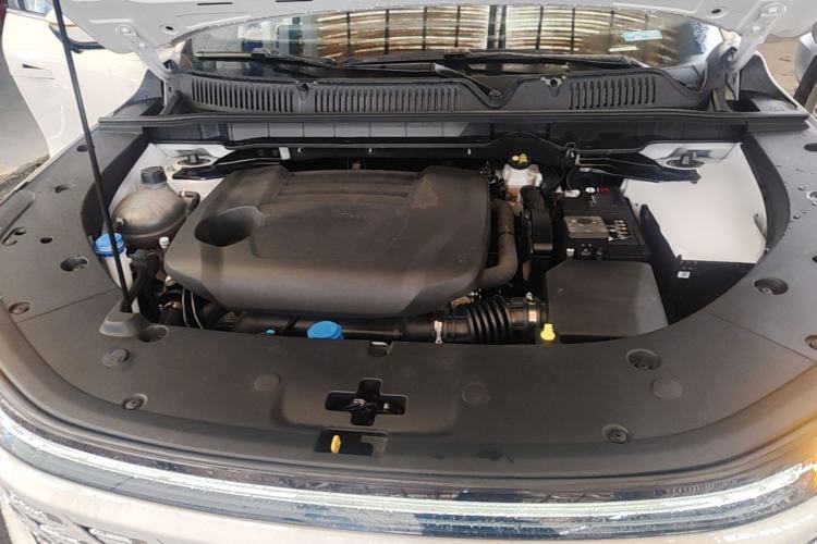 Used CHANGAN CS75 PLUS 2025 4th Generation UItra 2.0T New Blue Whale – Smart & Powerful Version Engine Bay