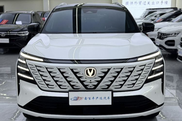 Used CHANGAN CS75 PLUS 2025 4th Generation 1.5T New Blue Whale Smart Flagship Version Exterior 1