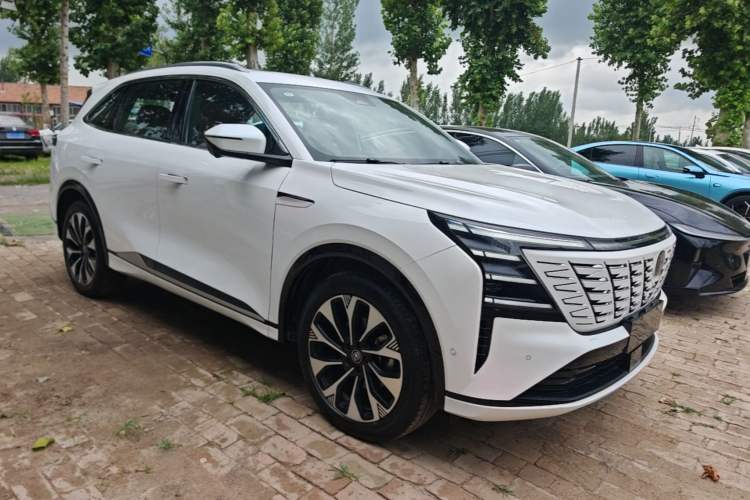 Used CHANGAN CS75 PLUS 2025 4th Generation UItra 2.0T New Blue Whale Smart Intelligent Powertrain Version Exterior 1