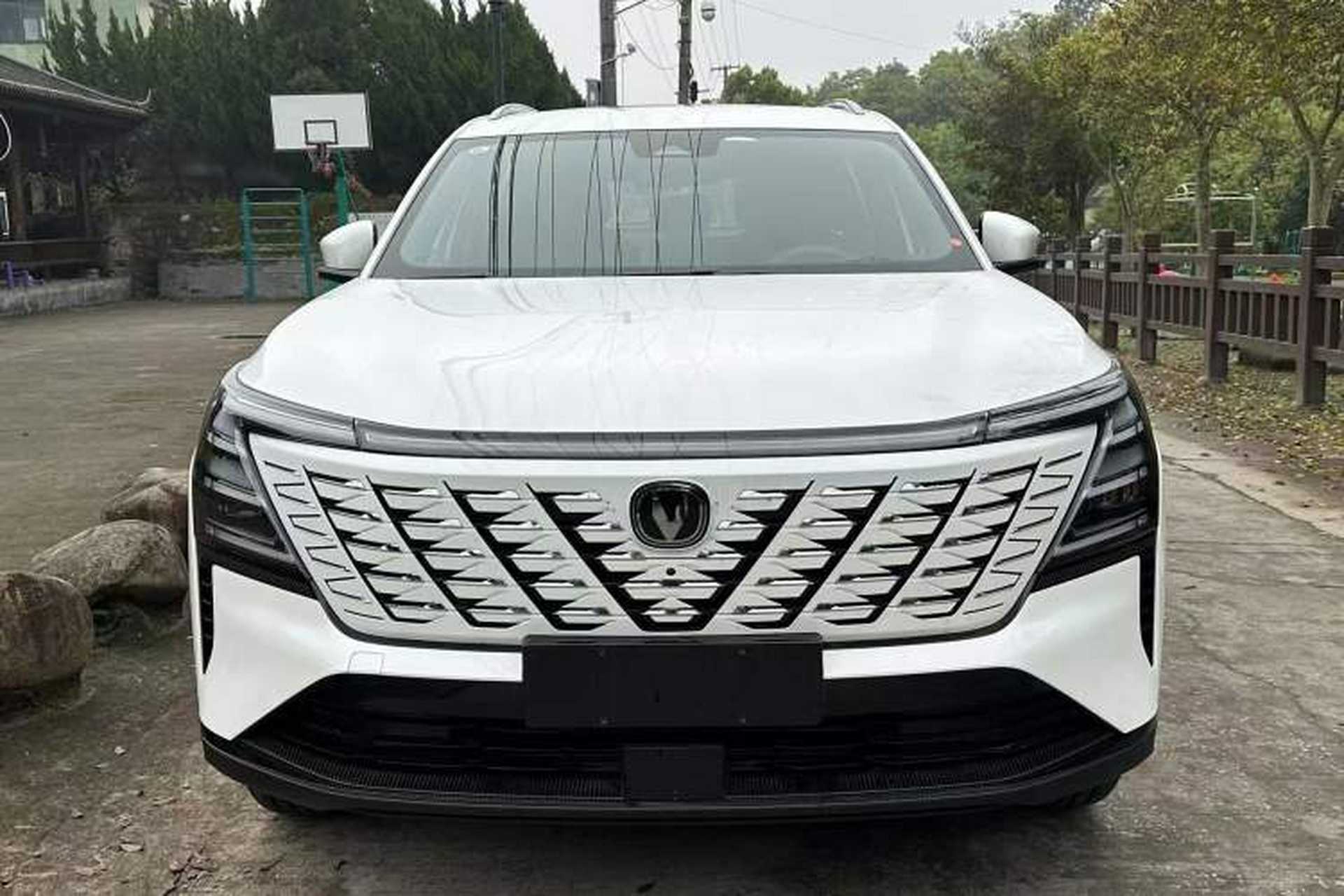 Used CHANGAN CS75 PLUS 2025 Model, 4th Generation 1.5T New Blue Whale Smart Excellence Version Exterior 1