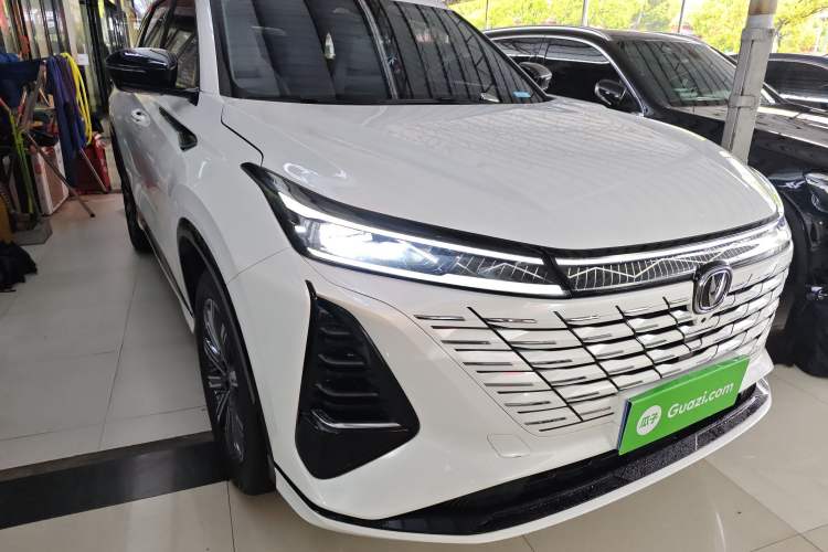 Used CHANGAN CS75 PLUS 2025 Model, 3rd Generation Champion Edition 1.5T Jinghang Version Exterior 1