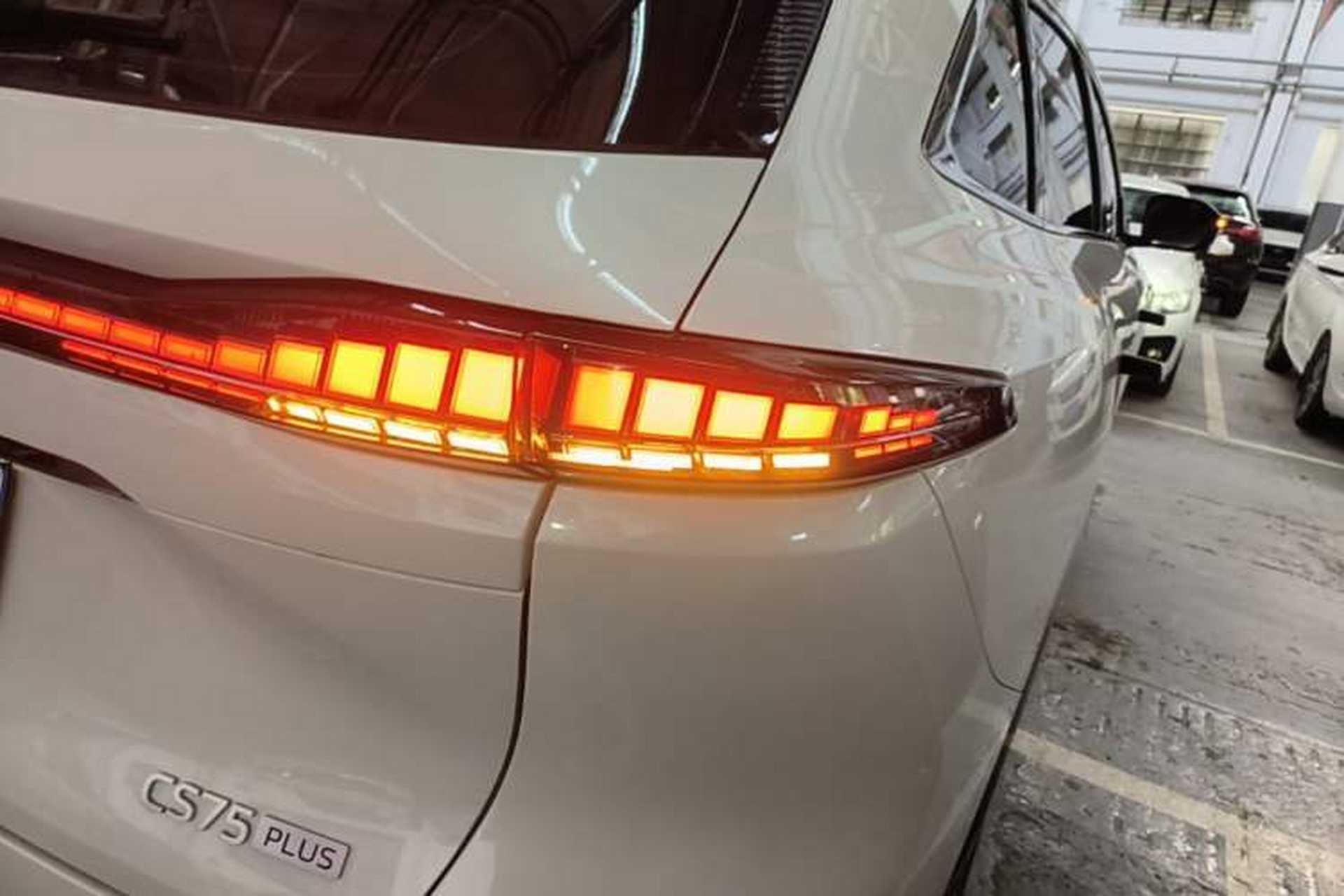 Used CHANGAN CS75 PLUS 2025 4th Generation UItra 2.0T New Blue Whale Engine – Wind Style Exterior 3