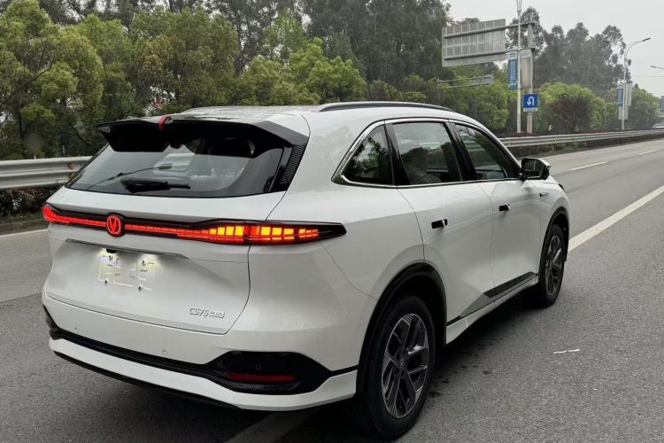 Used CHANGAN CS75 PLUS 2025 4th Generation 1.5T New Blue Whale Smart Luxury Edition Exterior 4