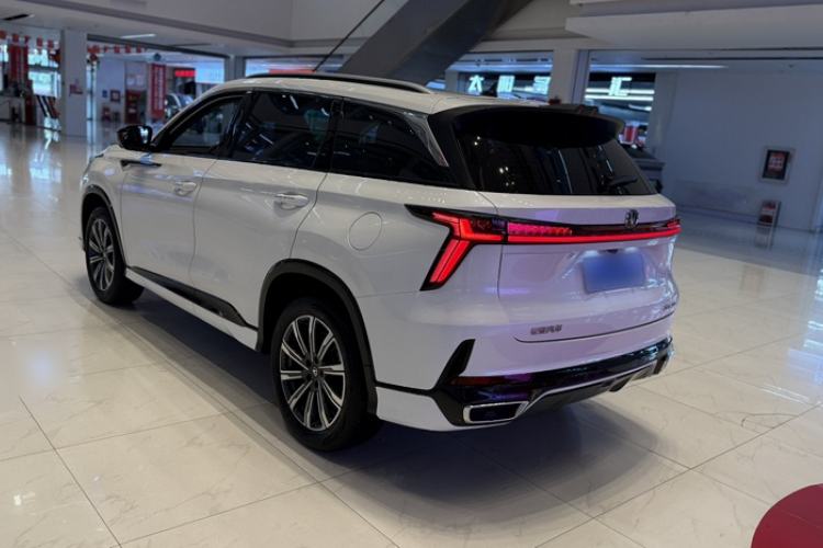 Used CHANGAN CS75 PLUS 2025 Model, 3rd Generation Champion Edition 1.5T Jinghang Version Exterior 4