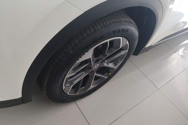 Used CHANGAN CS75 PLUS 2025 Model, 4th Generation 1.5T New Blue Whale Smart Excellence Version Exterior 4