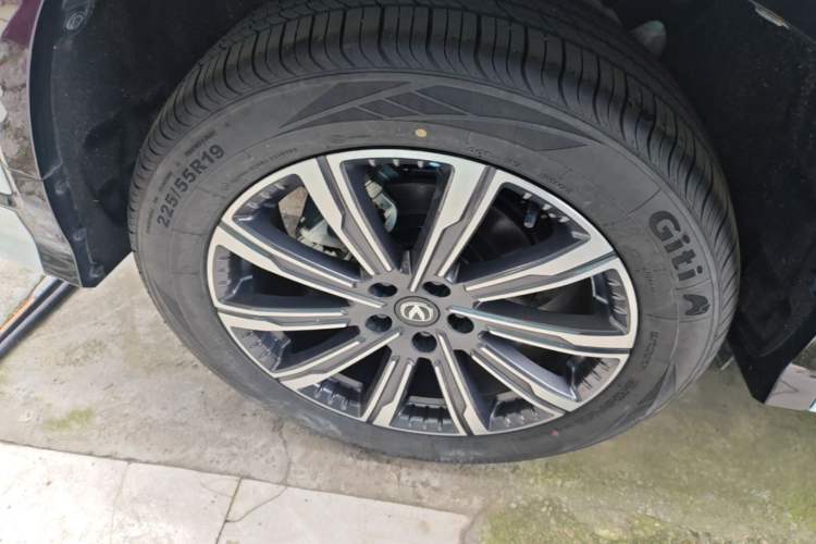 Used CHANGAN CS75 PLUS 2025 Model, 3rd Generation Champion Edition 1.5T Jinghang Version Exterior 5