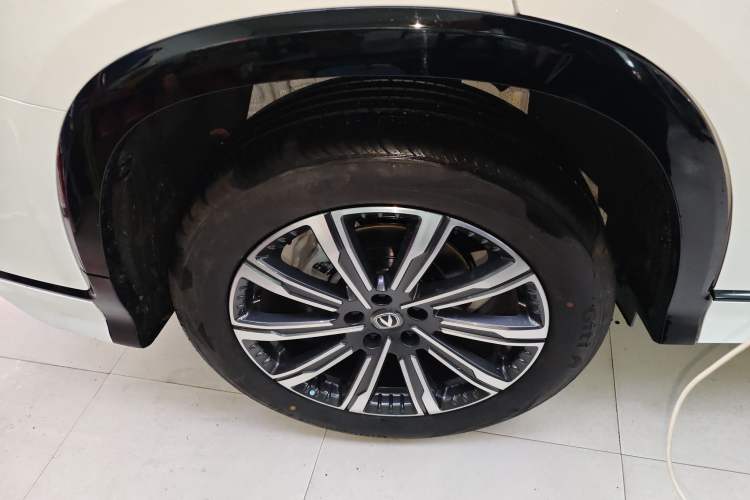Used CHANGAN CS75 PLUS 2025 Model, 3rd Generation Champion Edition 1.5T Jinghang Version Exterior 5