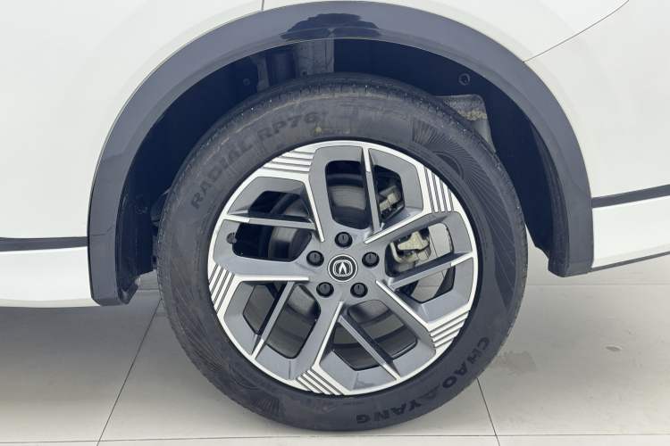 Used CHANGAN CS75 PLUS 2025 4th Generation 1.5T New Blue Whale Smart Luxury Edition Exterior 6