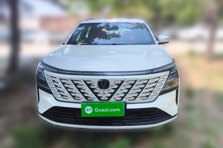 Used CHANGAN CS75 PLUS 2025 4th Generation UItra 2.0T New Blue Whale Smart Intelligent Powertrain Version Front