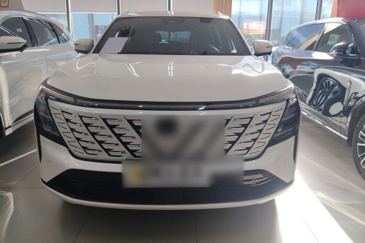 Used CHANGAN CS75 PLUS 2025 4th Generation UItra 2.0T New Blue Whale Smart Intelligent Powertrain Version Front