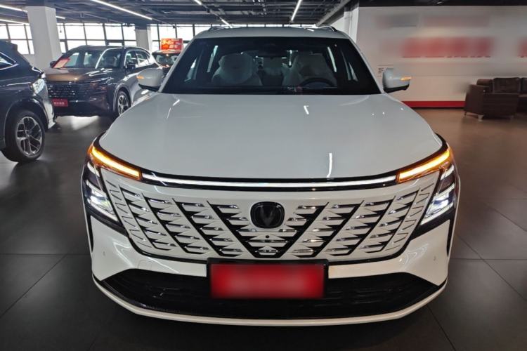 Used CHANGAN CS75 PLUS 2025 4th Generation 1.5T New Blue Whale Smart Flagship Version Front