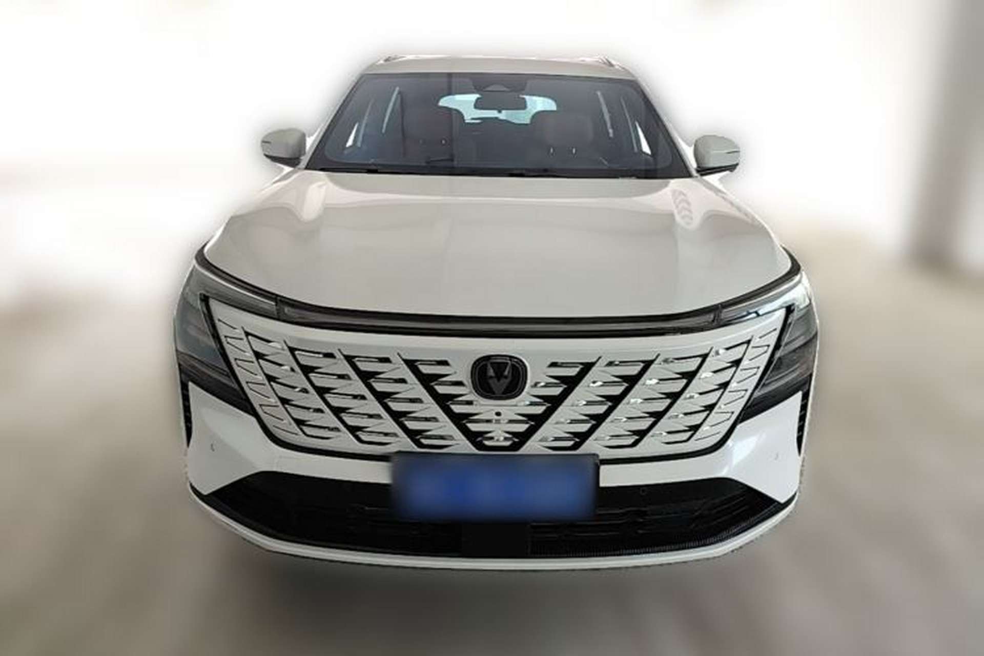 Used CHANGAN CS75 PLUS 2025 4th Generation UItra 2.0T New Blue Whale Smart Intelligent Powertrain Version Front