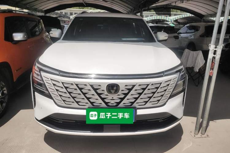 Used CHANGAN CS75 PLUS 2025 4th Generation UItra 2.0T New Blue Whale Smart Intelligent Powertrain Version Front