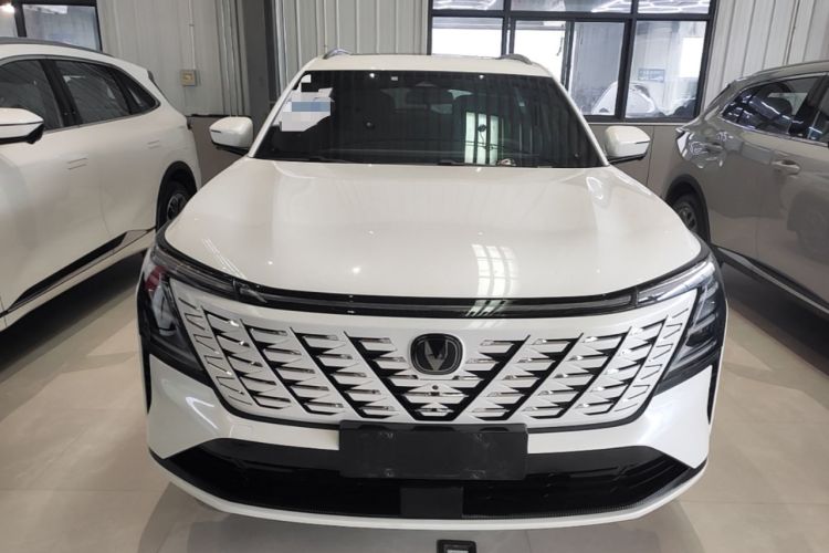 Used CHANGAN CS75 PLUS 2025 4th Generation 1.5T New Blue Whale Smart Luxury Edition Front