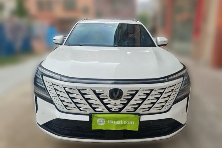 Used CHANGAN CS75 PLUS 2025 4th Generation UItra 2.0T New Blue Whale Smart Intelligent Powertrain Version Front
