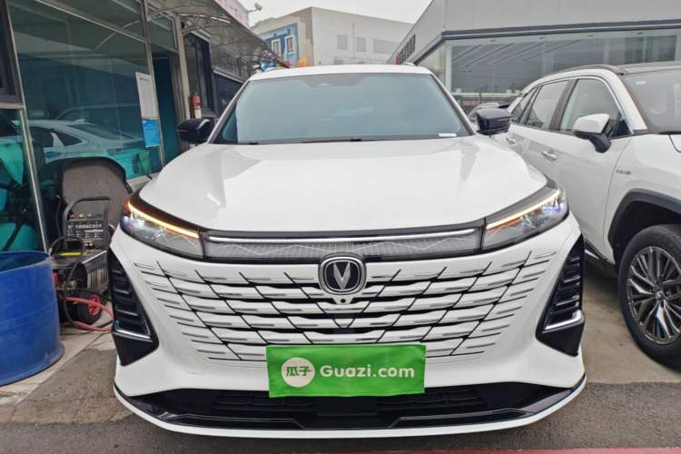 Used CHANGAN CS75 PLUS 2025 Model, 3rd Generation Champion Edition 1.5T Jinghang Version Front