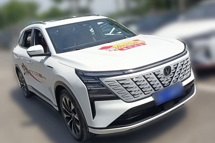 Used CHANGAN CS75 PLUS 2025 4th Generation UItra 2.0T New Blue Whale – Smart & Powerful Version Front Right 45 Deg