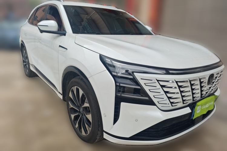 Used CHANGAN CS75 PLUS 2025 4th Generation UItra 2.0T New Blue Whale Smart Intelligent Powertrain Version Front Right 45 Deg