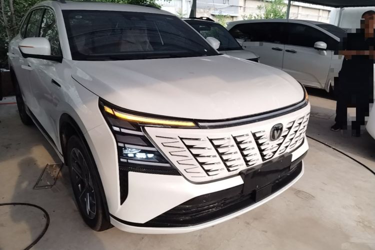 Used CHANGAN CS75 PLUS 2025 4th Generation 1.5T New Blue Whale Smart Luxury Edition Front Right 45 Deg