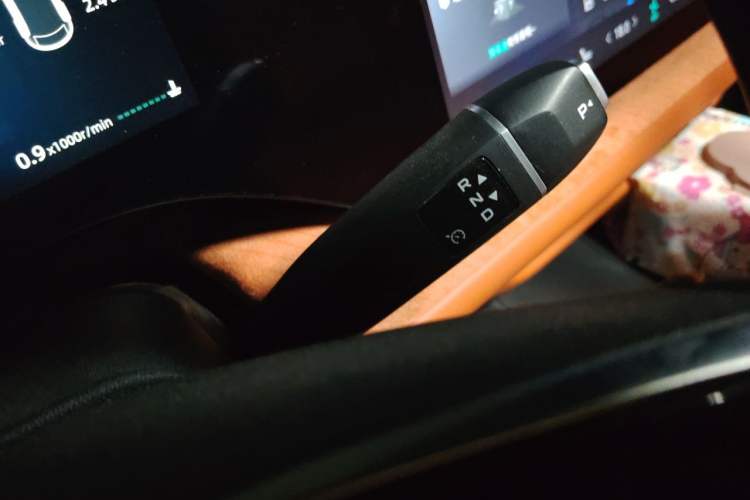 Used CHANGAN CS75 PLUS 2025 4th Generation 1.5T New Blue Whale Smart Luxury Edition Gear Lever