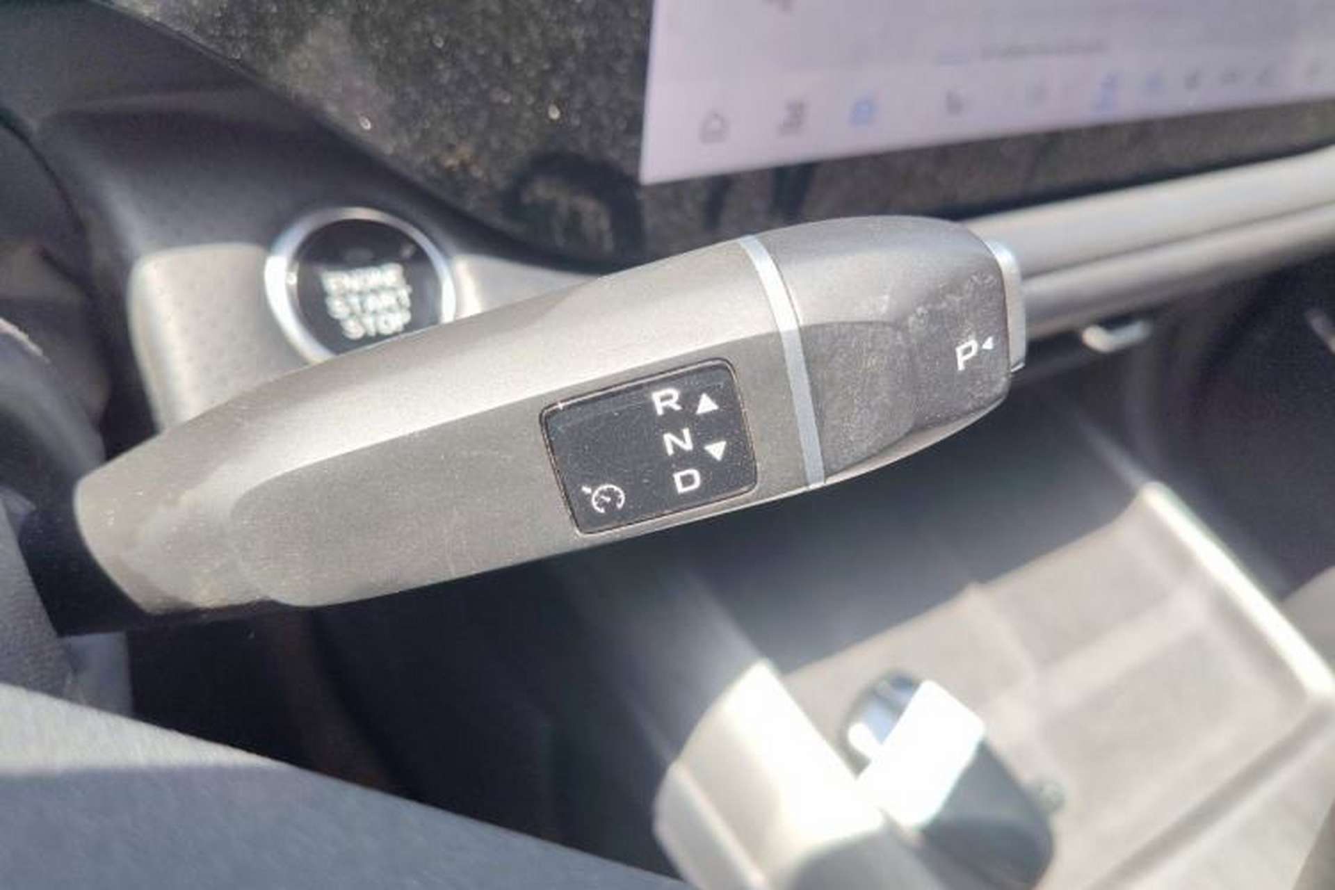 Used CHANGAN CS75 PLUS 2025 4th Generation UItra 2.0T New Blue Whale Engine – Cloud Edition Gear Lever