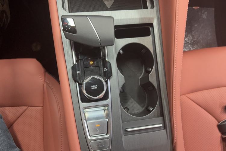 Used CHANGAN CS75 PLUS 2025 Model, 3rd Generation Champion Edition 1.5T Jinghang Version Gear Lever